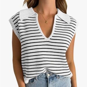 Chic Striped Black and White Knit Crop Top